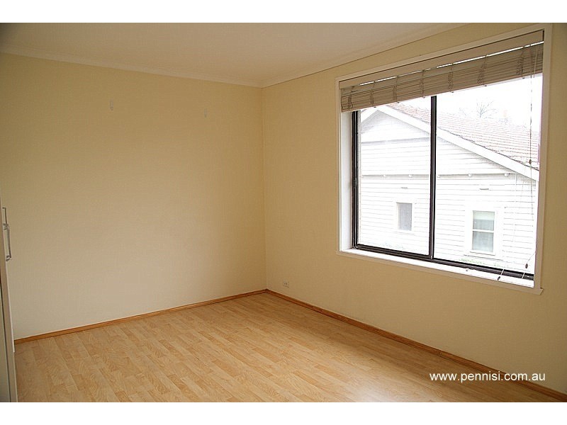 5/4 Balmoral Street, Essendon VIC 3040