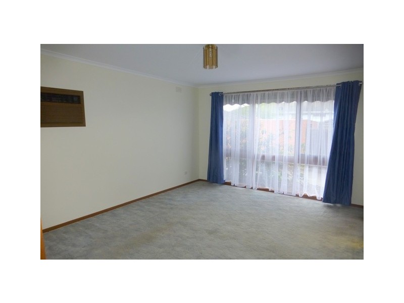 2/7 McCulloch Street, Essendon VIC 3040