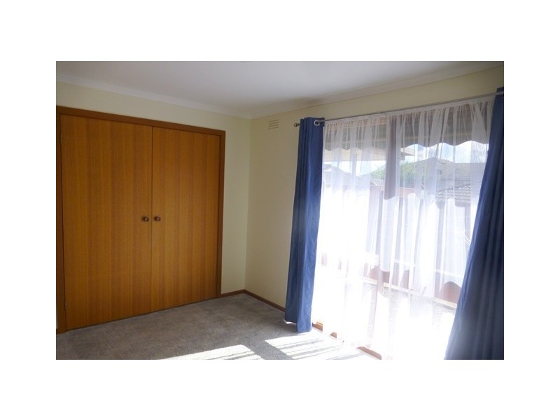 2/7 McCulloch Street, Essendon VIC 3040