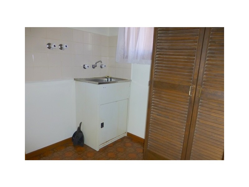 2/7 McCulloch Street, Essendon VIC 3040