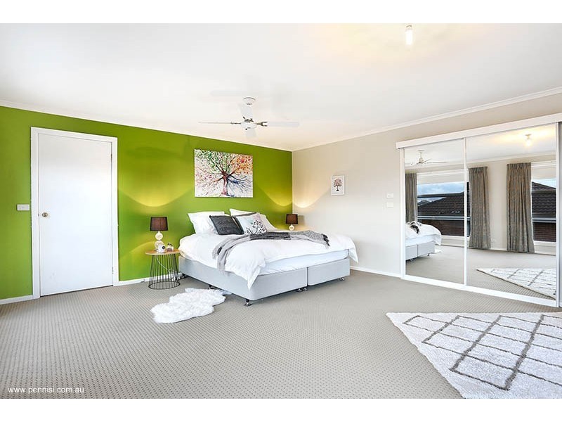 6 Gibson Court, Essendon VIC 3040