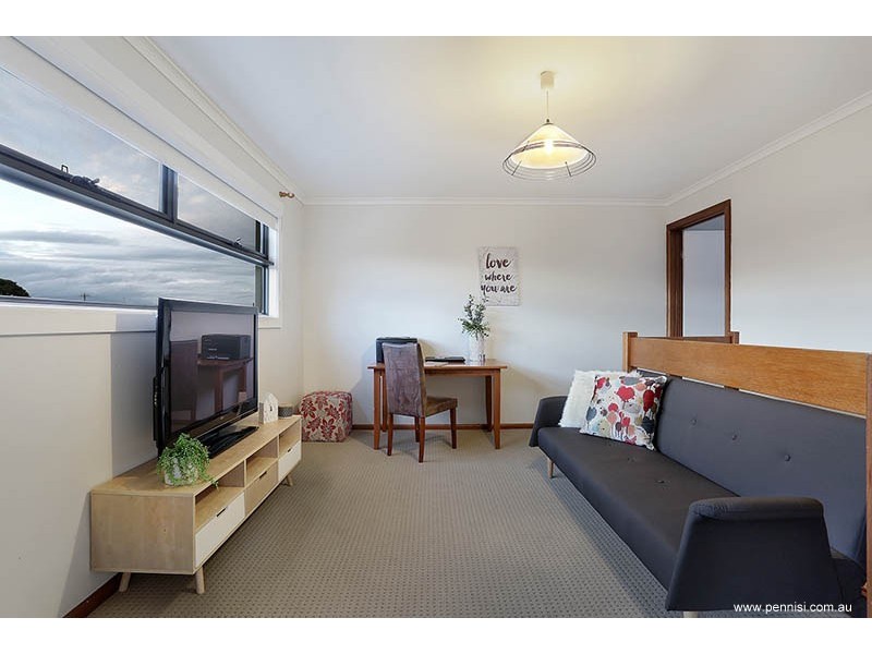 6 Gibson Court, Essendon VIC 3040