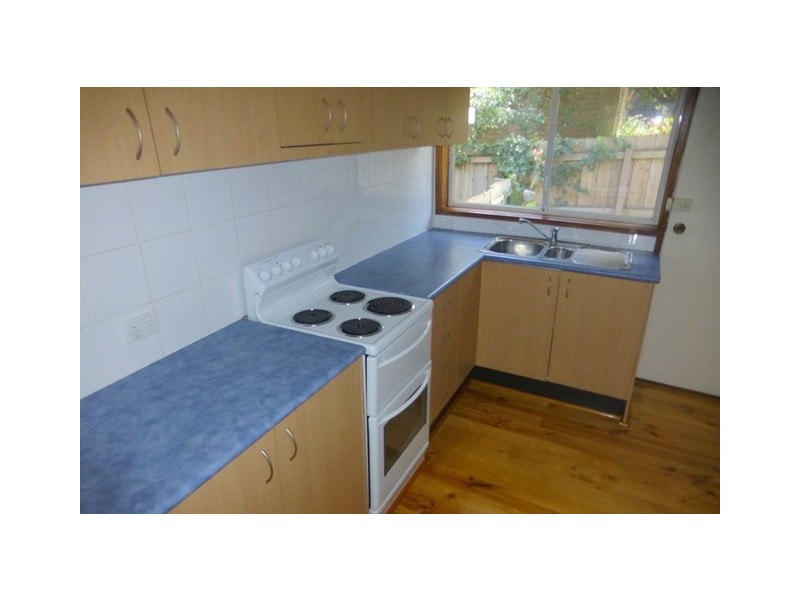 3/32 Spring Street, Niddrie VIC 3042