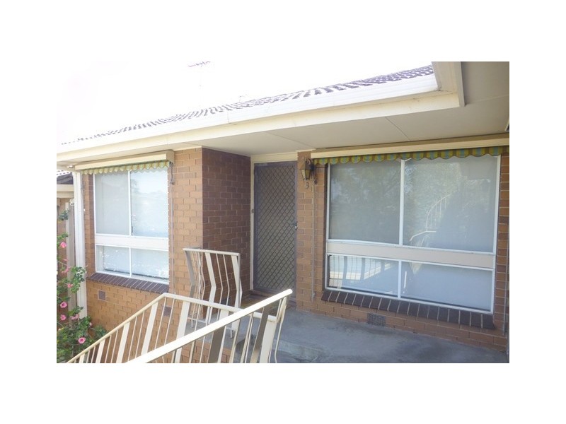 3/32 Spring Street, Niddrie VIC 3042