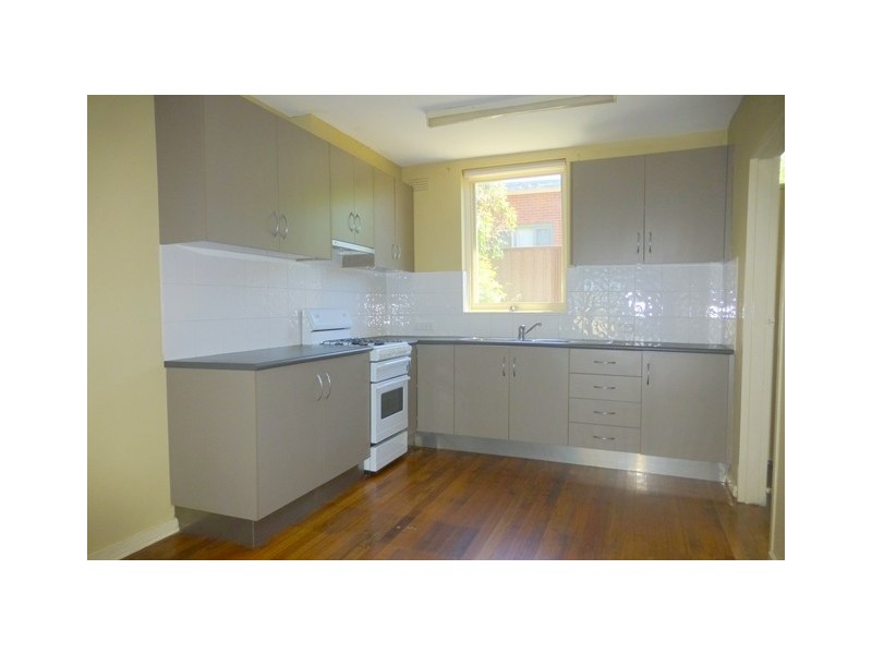 4/10 Tweedside Street, Essendon VIC 3040