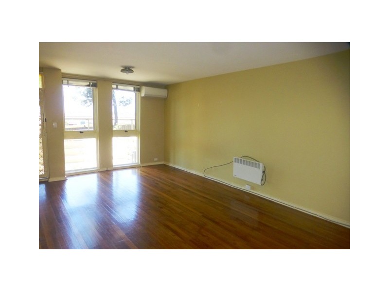 4/10 Tweedside Street, Essendon VIC 3040