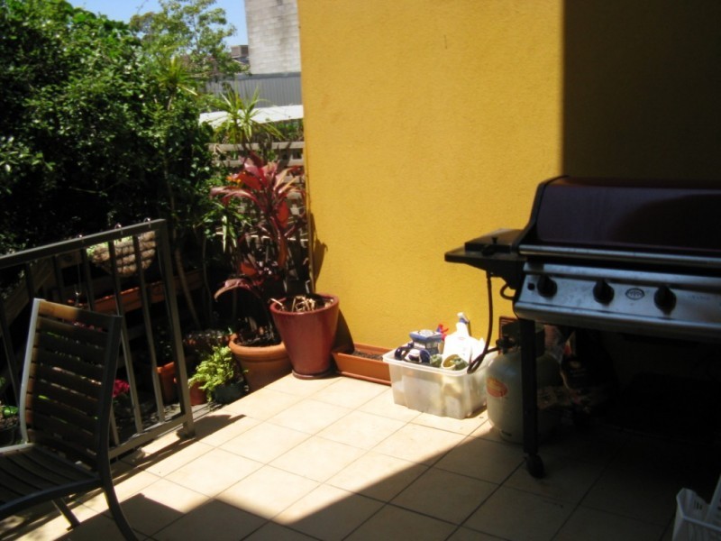 6/42-50 Napier Crescent, Essendon VIC 3040