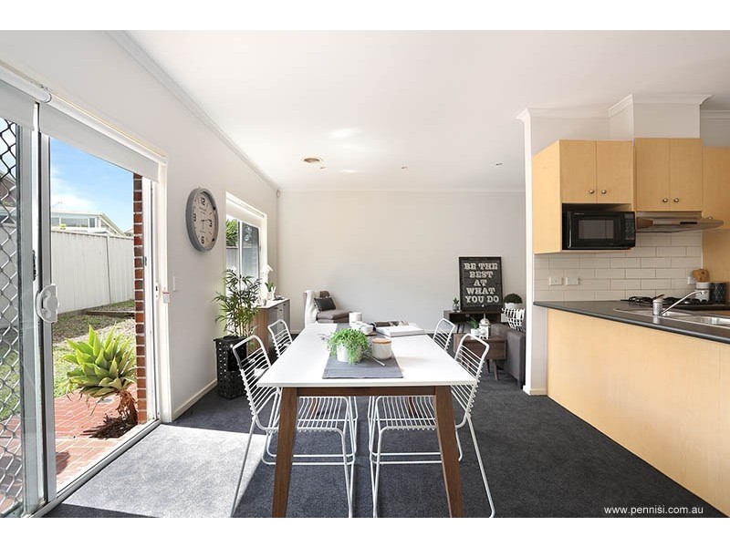 28 Balerno Circle, Gowanbrae VIC 3043