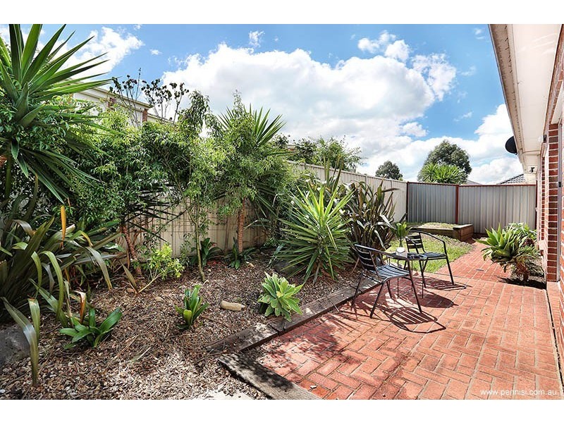 28 Balerno Circle, Gowanbrae VIC 3043