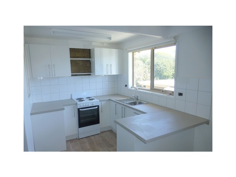 2/114 Hoffmans Street, Niddrie VIC 3042