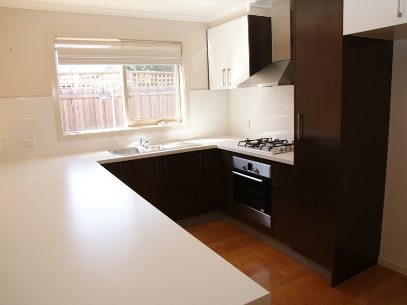 2/51 North Street, Airport West VIC 3042