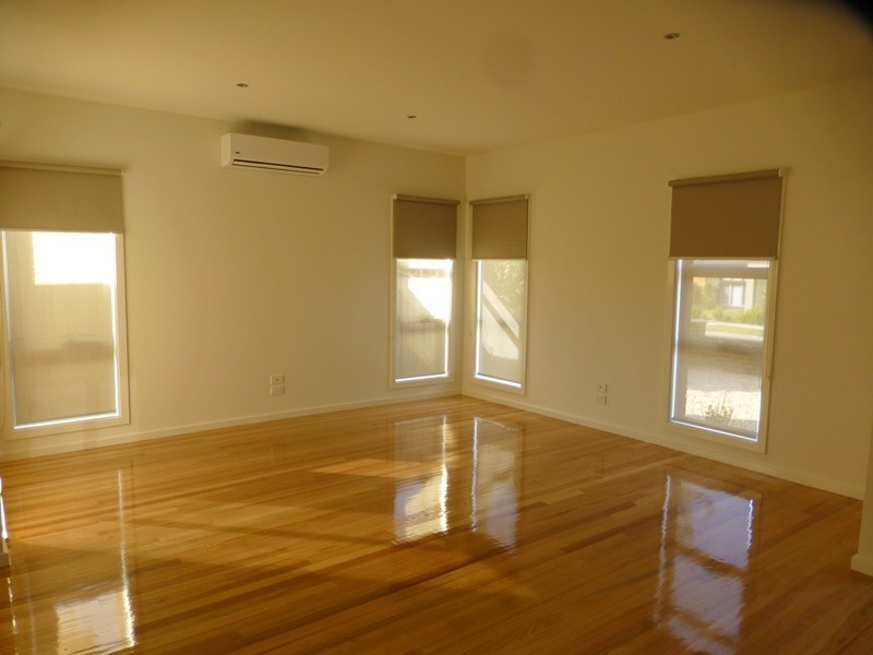 1/27 Langton Street, Glenroy VIC 3046