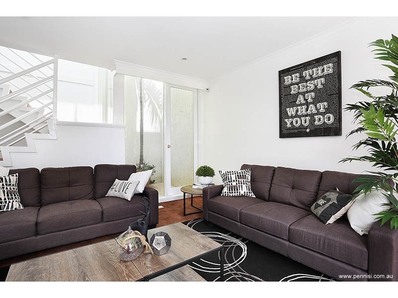 1/11 Wiseman Court, Essendon VIC 3040