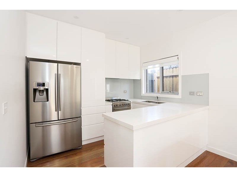 1/17 Roberts Street, Essendon VIC 3040