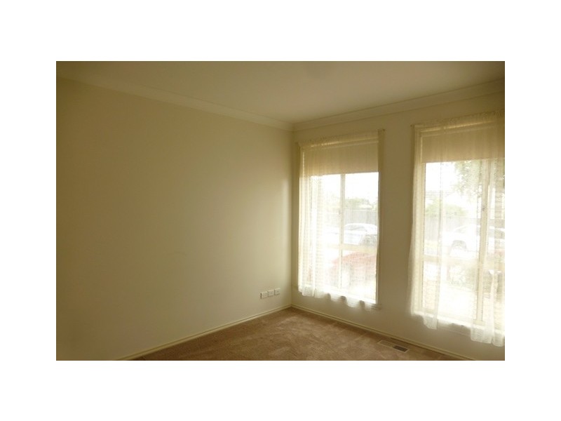 18 Hotham Road, Niddrie VIC 3042