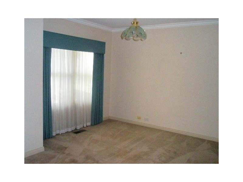 3/125 Bradshaw Street, Essendon VIC 3040