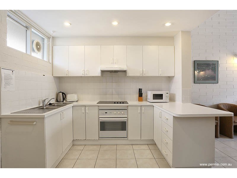 9/992 Mount Alexander Road, Essendon VIC 3040
