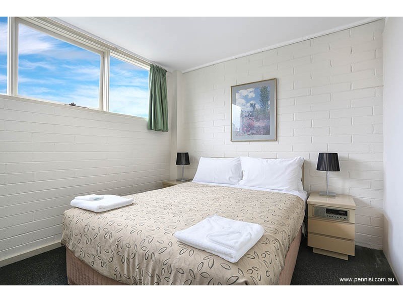 9/992 Mount Alexander Road, Essendon VIC 3040