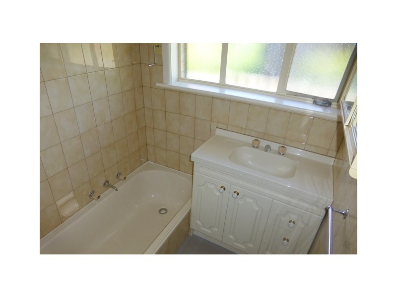 1/24 Eucra St, Glenroy VIC 3046