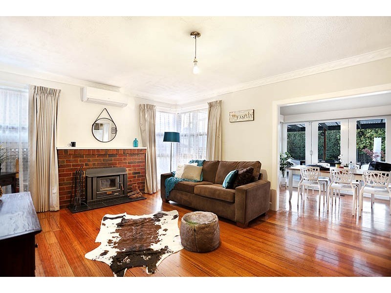 6 Gibson Court, Essendon VIC 3040