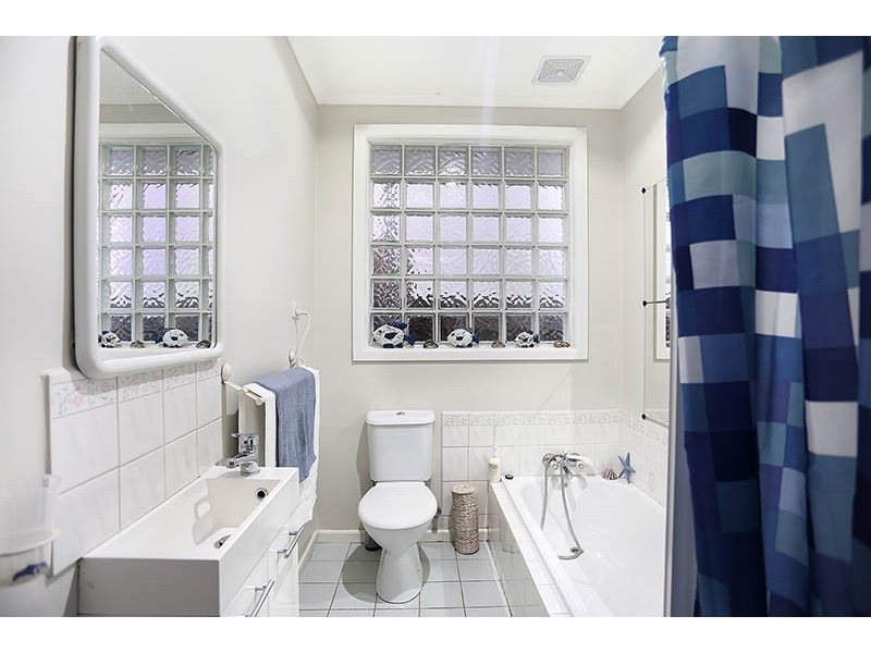 6 Gibson Court, Essendon VIC 3040