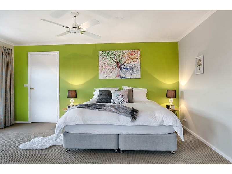 6 Gibson Court, Essendon VIC 3040