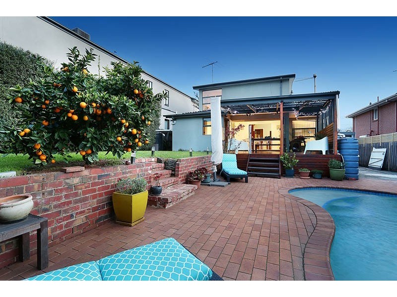 6 Gibson Court, Essendon VIC 3040