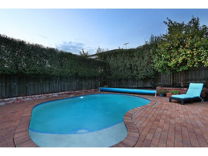 6 Gibson Court, Essendon VIC 3040