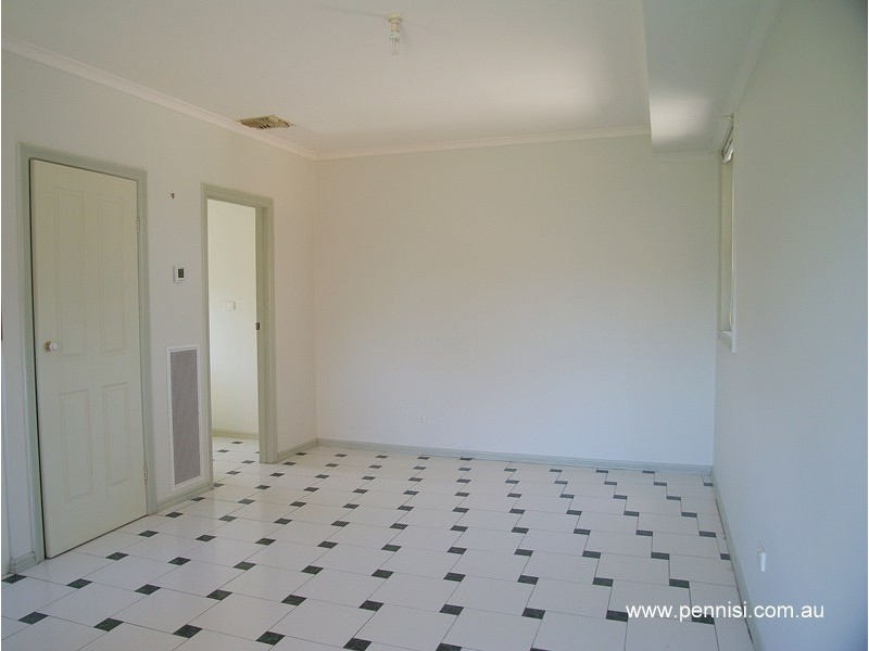 4/1 Burley Griffin Close, Keilor East VIC 3033