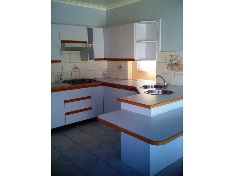 1 McKenna Street, Avondale Heights VIC 3034