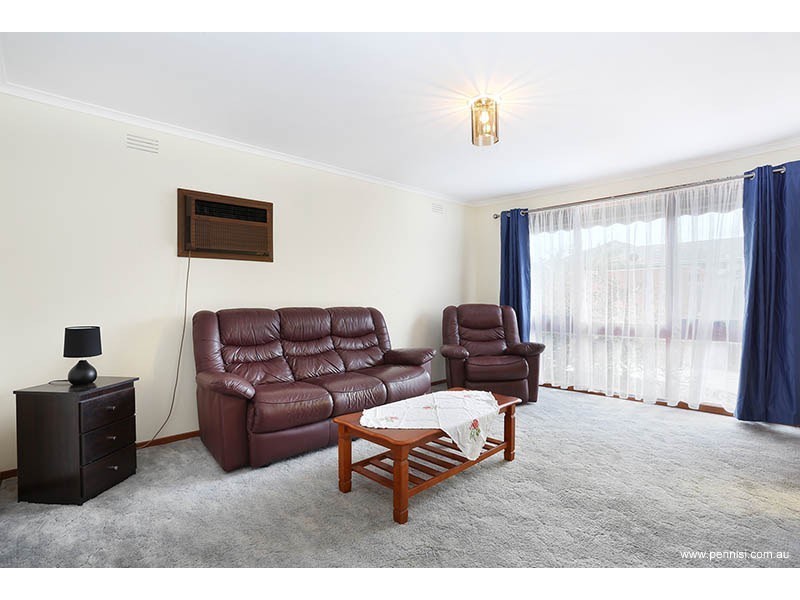 2/7 McCulloch Street, Essendon North VIC 3041