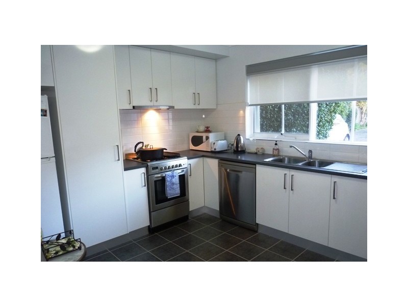 4/24 Leslie Road, Essendon VIC 3040