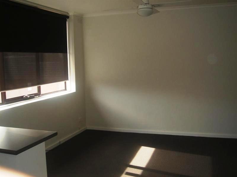 11/13 Empire Street, Footscray VIC 3011