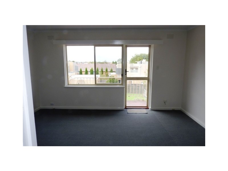 28/44 Fletcher Street, Essendon VIC 3040