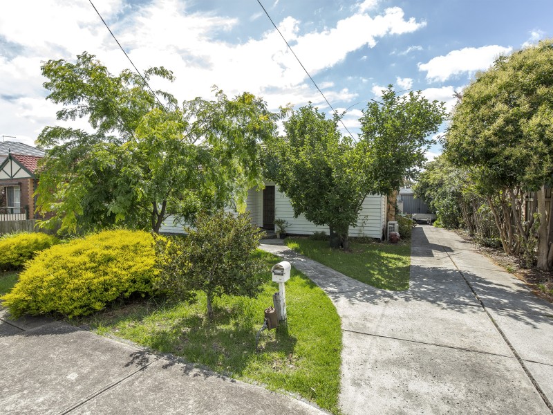 50 Watt Avenue, Oak Park VIC 3046