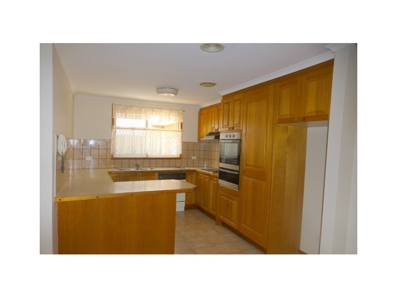 1/21 O”Shannassy Street, Essendon North VIC 3041
