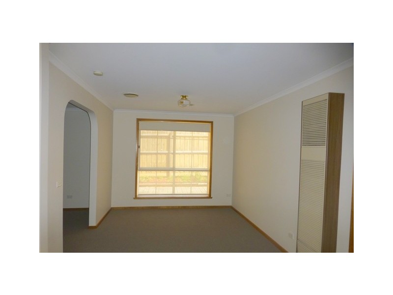 1/21 O”Shannassy Street, Essendon North VIC 3041