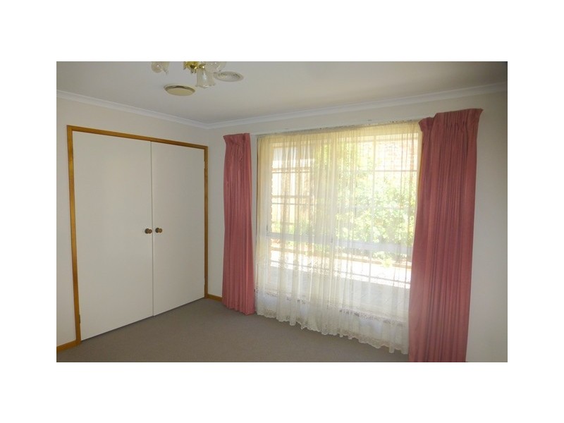 1/21 O”Shannassy Street, Essendon North VIC 3041