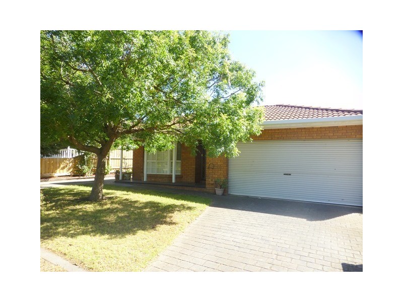 1/21 O”Shannassy Street, Essendon North VIC 3041