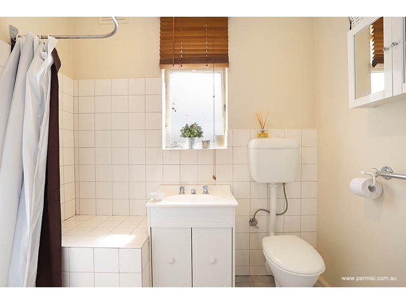 3/5 McCulloch Street, Essendon North VIC 3041