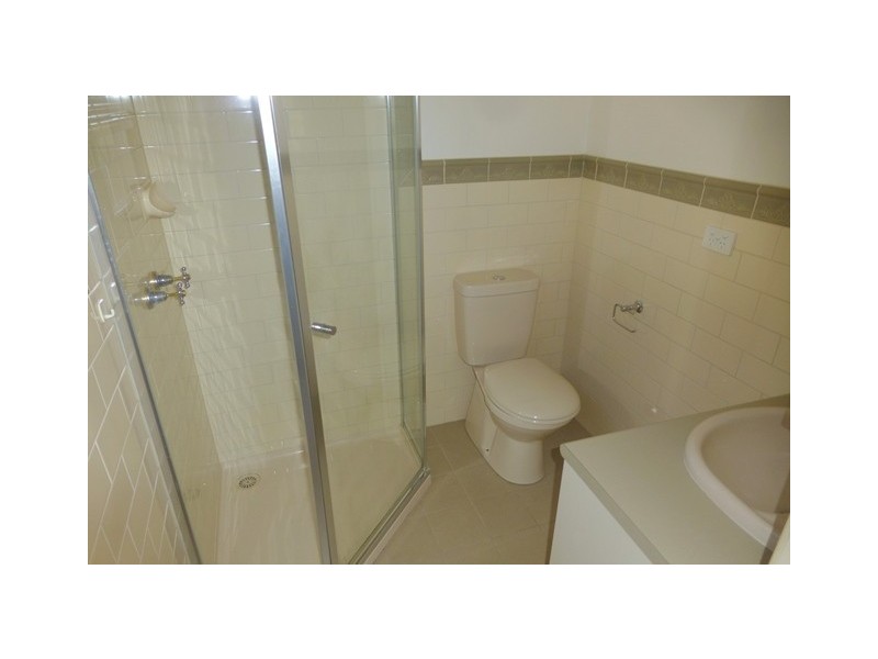 1/153 Robert St, Essendon VIC 3040