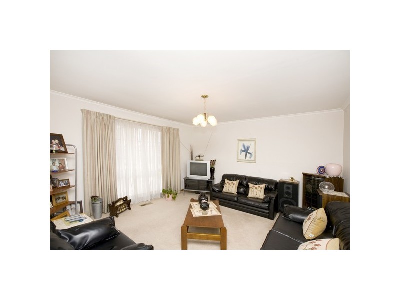 1/7 Roberts Road, Airport West VIC 3042