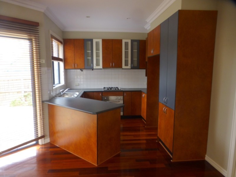 2/19 Florence Street, Coburg VIC 3058