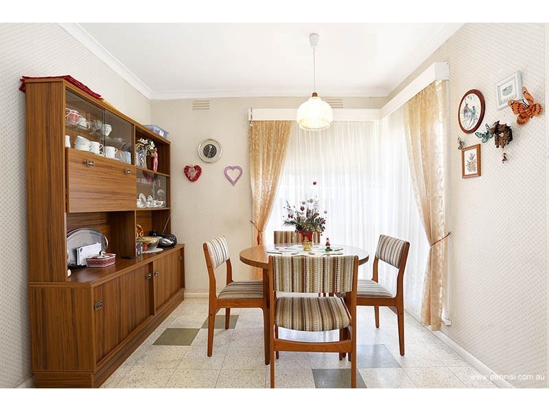 6 Valdoone Court, Oak Park VIC 3046