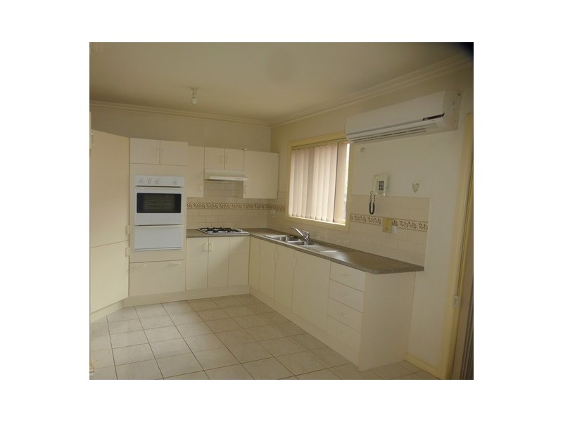 2/60 Deakin Street, Essendon VIC 3040