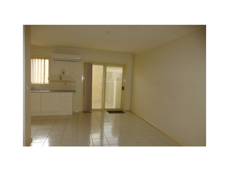 2/60 Deakin Street, Essendon VIC 3040