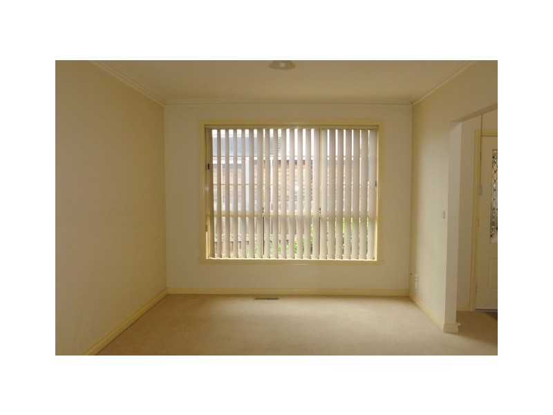 2/60 Deakin Street, Essendon VIC 3040