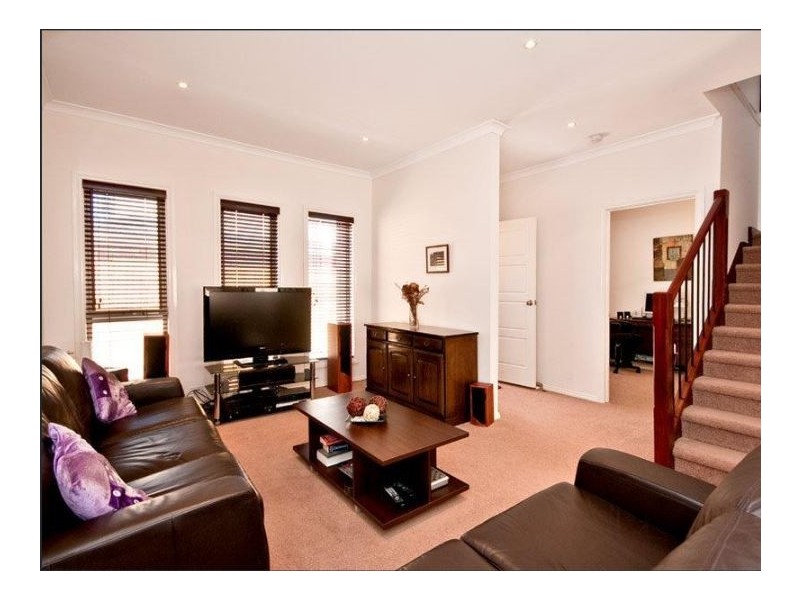 2/123 Melrose Drive, Tullamarine VIC 3043