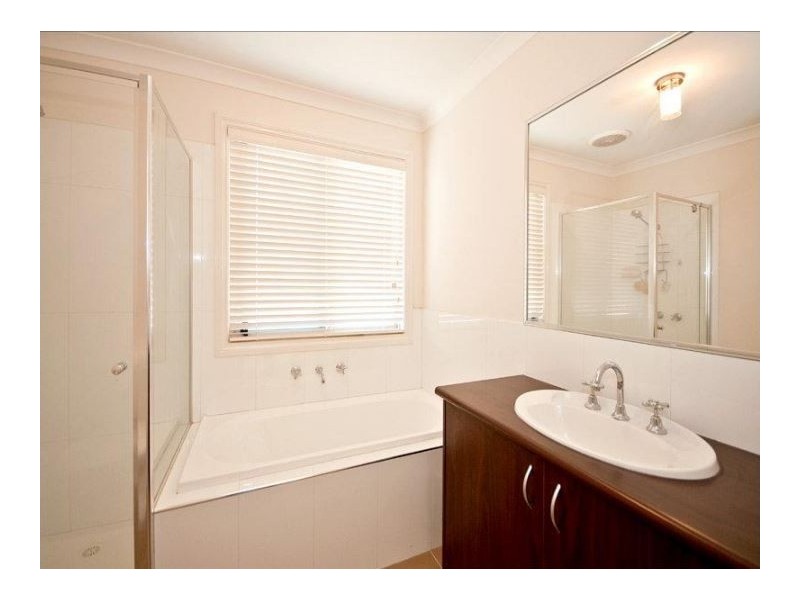 2/123 Melrose Drive, Tullamarine VIC 3043