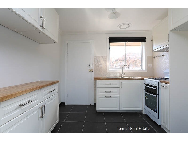 1/12 Clarendon Parade, Footscray VIC 3011